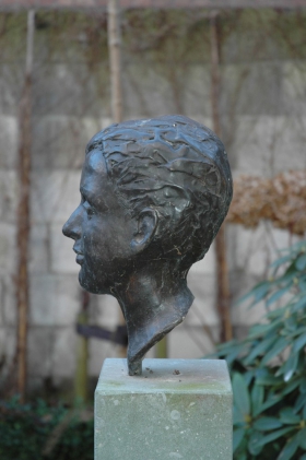 Portret brons